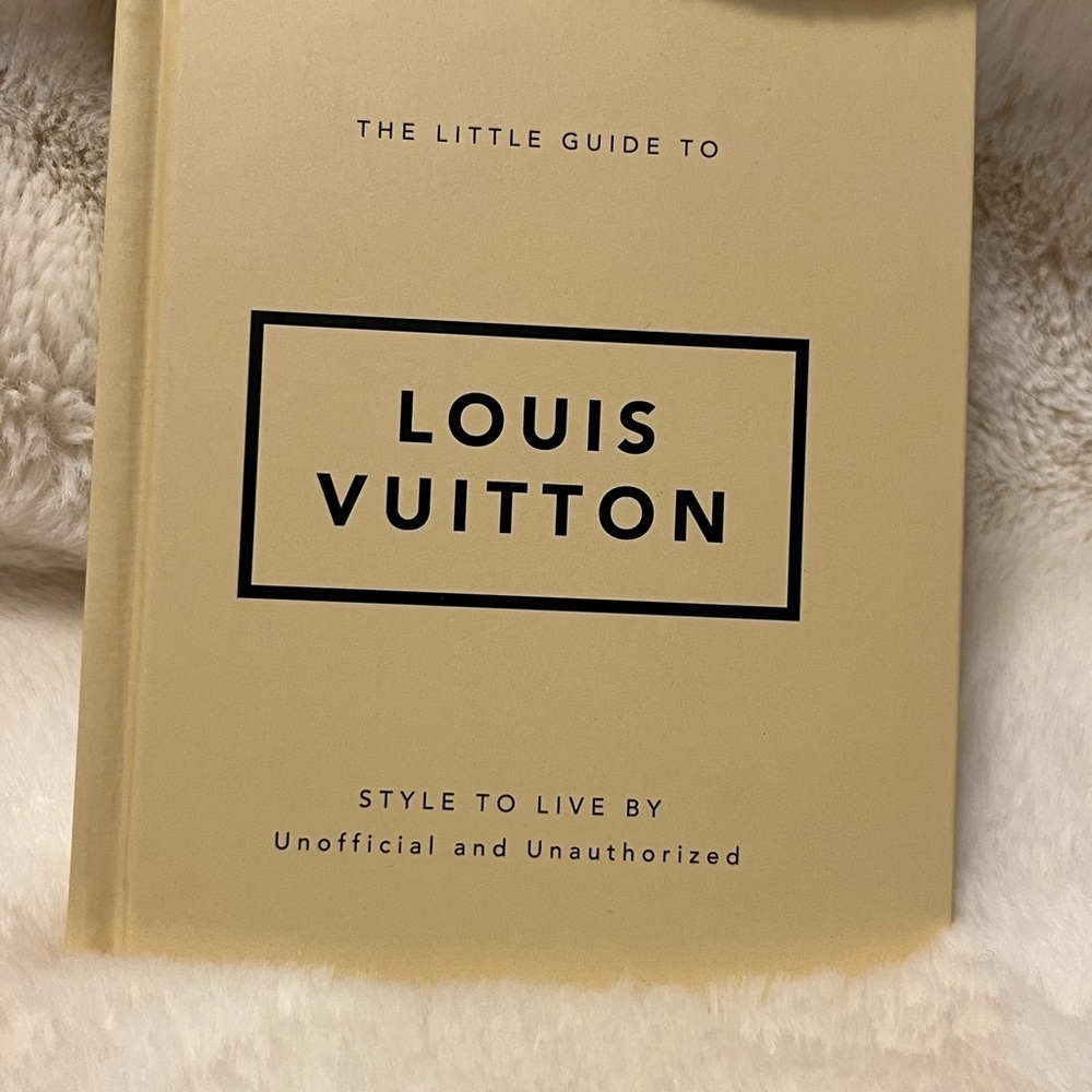 Louis Vuitton The Little Guide Book